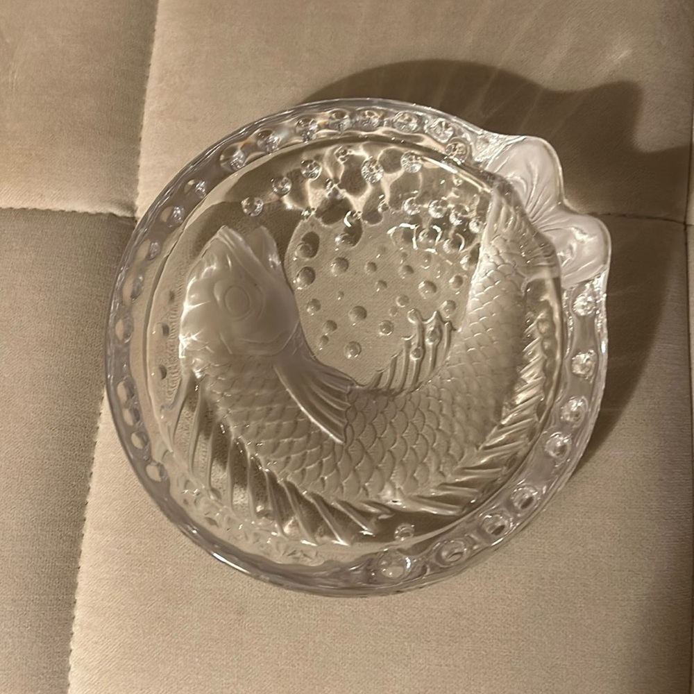 Lalique ashtray. Fish design. Signed.